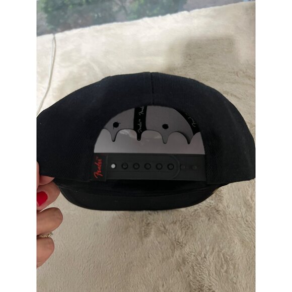 Fender Camo Flatbill Hat With Red Logo & Snapback Closure - Picture 6 of 9